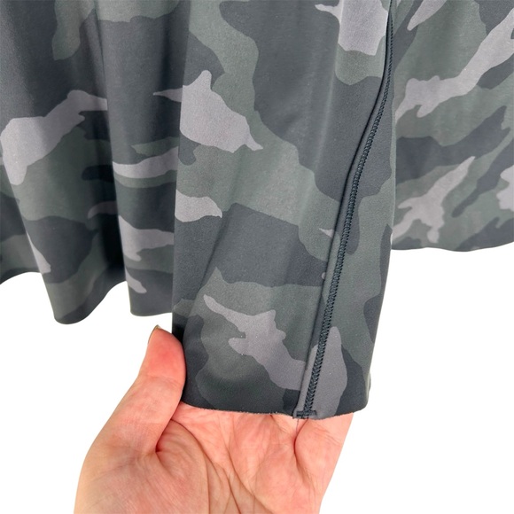 Athleta Match Point Skort 13.5" Size Small Color Black Camo - Picture 6 of 14